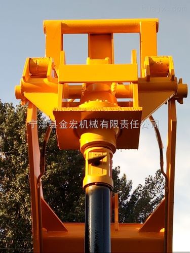 機(jī)械賦能 裝載機(jī)打坑機(jī)與打樁鉆在機(jī)電安裝施工中的實(shí)戰(zhàn)應(yīng)用